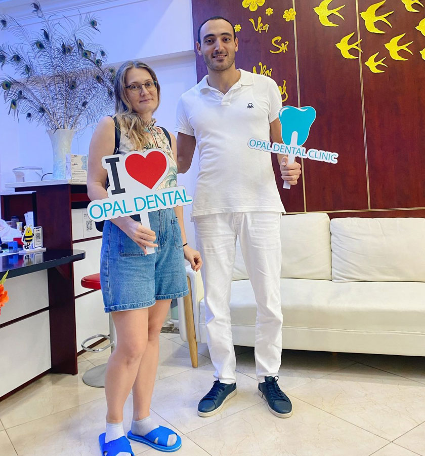 Khách nước ngoài chọn nha khoa Opal